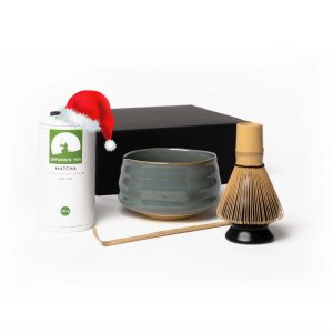 Zestaw mistrzowski: japońska ręcznie robiona miska + bambusowa trzepaczka + bambusowy stojak na trzepaczkę + bambusowa łyżka + organiczna matcha + luksusowe pudełko