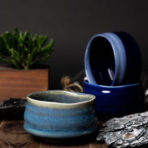 Japanese handmade ceramic bowl “Kazan”